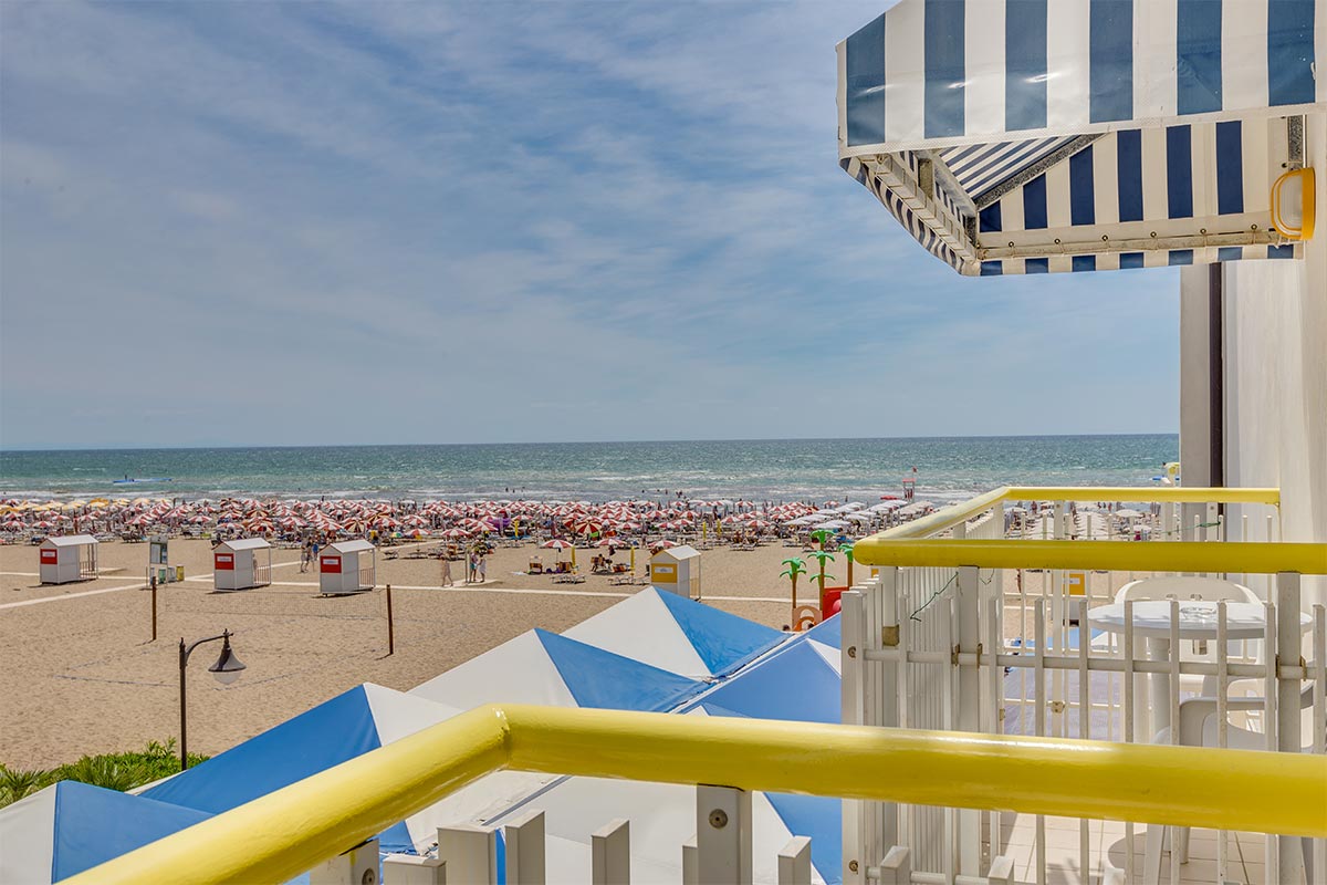 Elegance Living (EN)